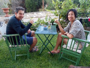 Νick and Mary, dear couple Greek guests  -  Νίκος και Μαίρη, αγαπητό ζευγάρι,                   Έλληνες φιλοξενούμενοι