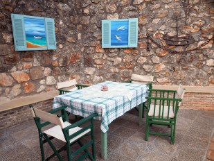 Food table in the garden  - Τραπεζαρία στον  κήπο                                        ος