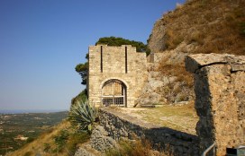 The view of entrance of St.George's castle  -  Η είσοδος  του  Κάστρου